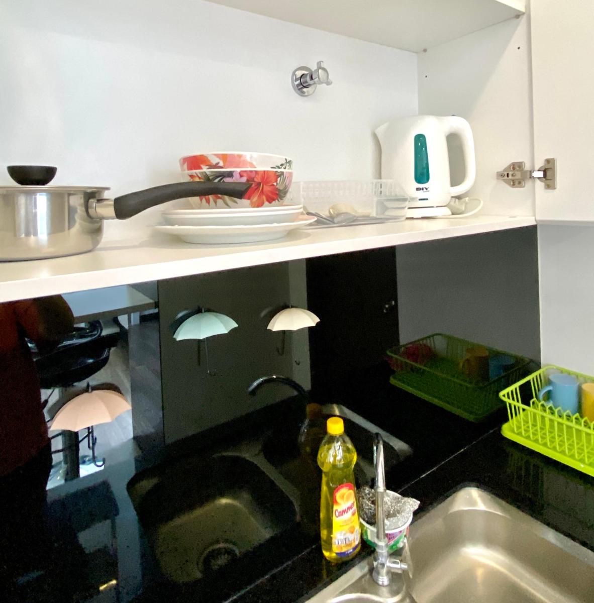WHITE TILES 2人名宿, LANDMARK2, Sg Long, Kajang, FREE WIFI, QUIET SPACE, NICE VIEW - Housity