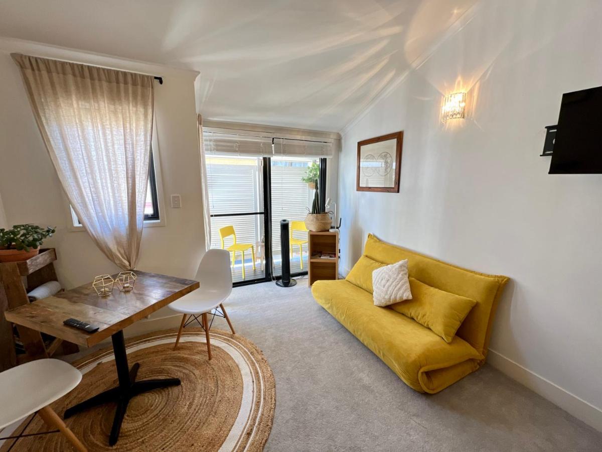 Self Contained Haven in New Farm - Housity