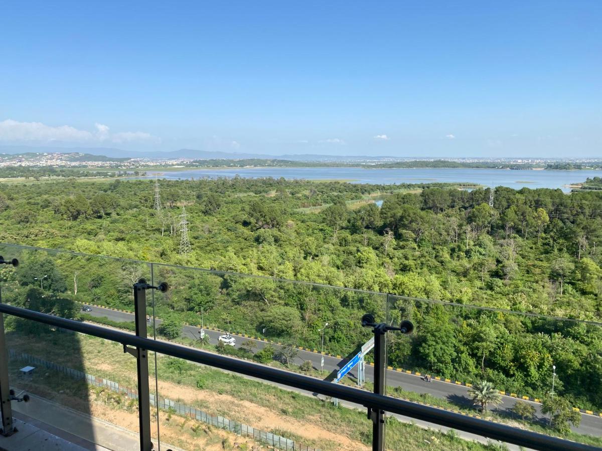 One Constitution Avenue - Apartments by SUPERHOST STAYS - Housity