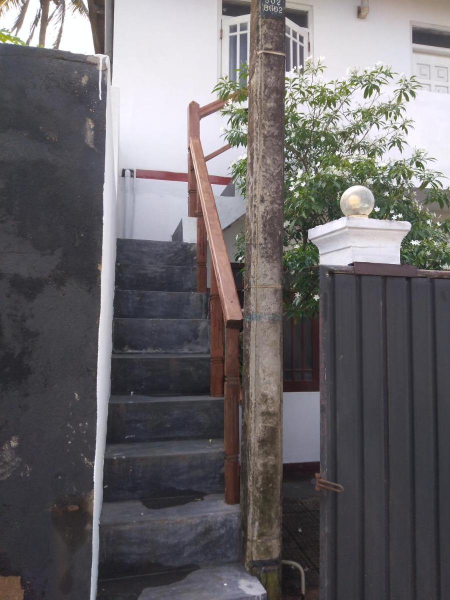Uma Beach Home - Housity