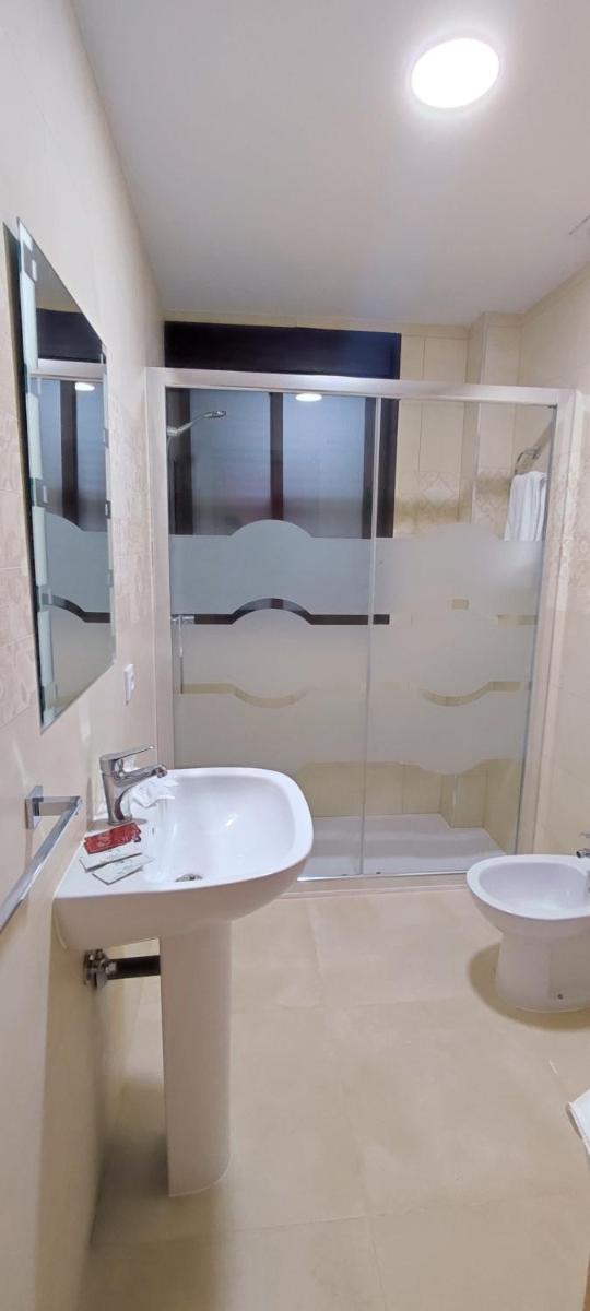 HOTEL NUEVO ESPARTINAS - Housity