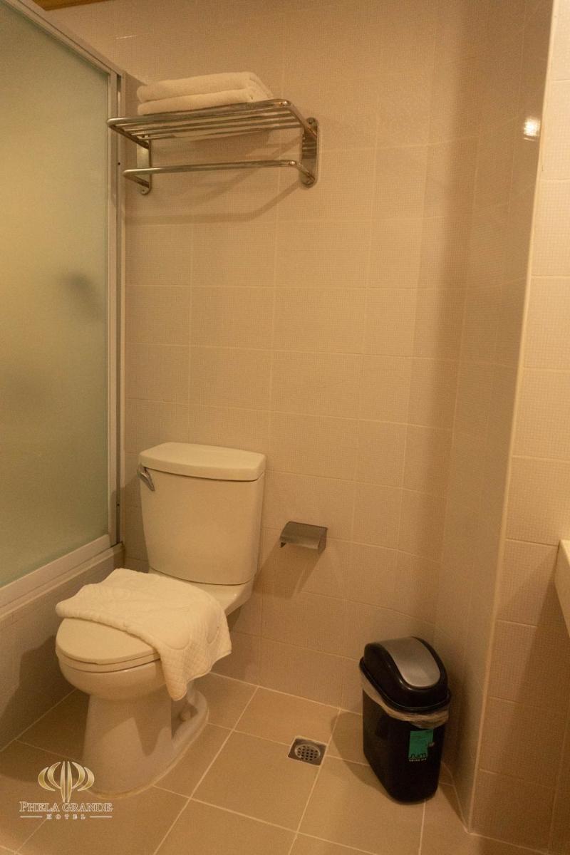 PHELA GRANDE HOTEL - Housity