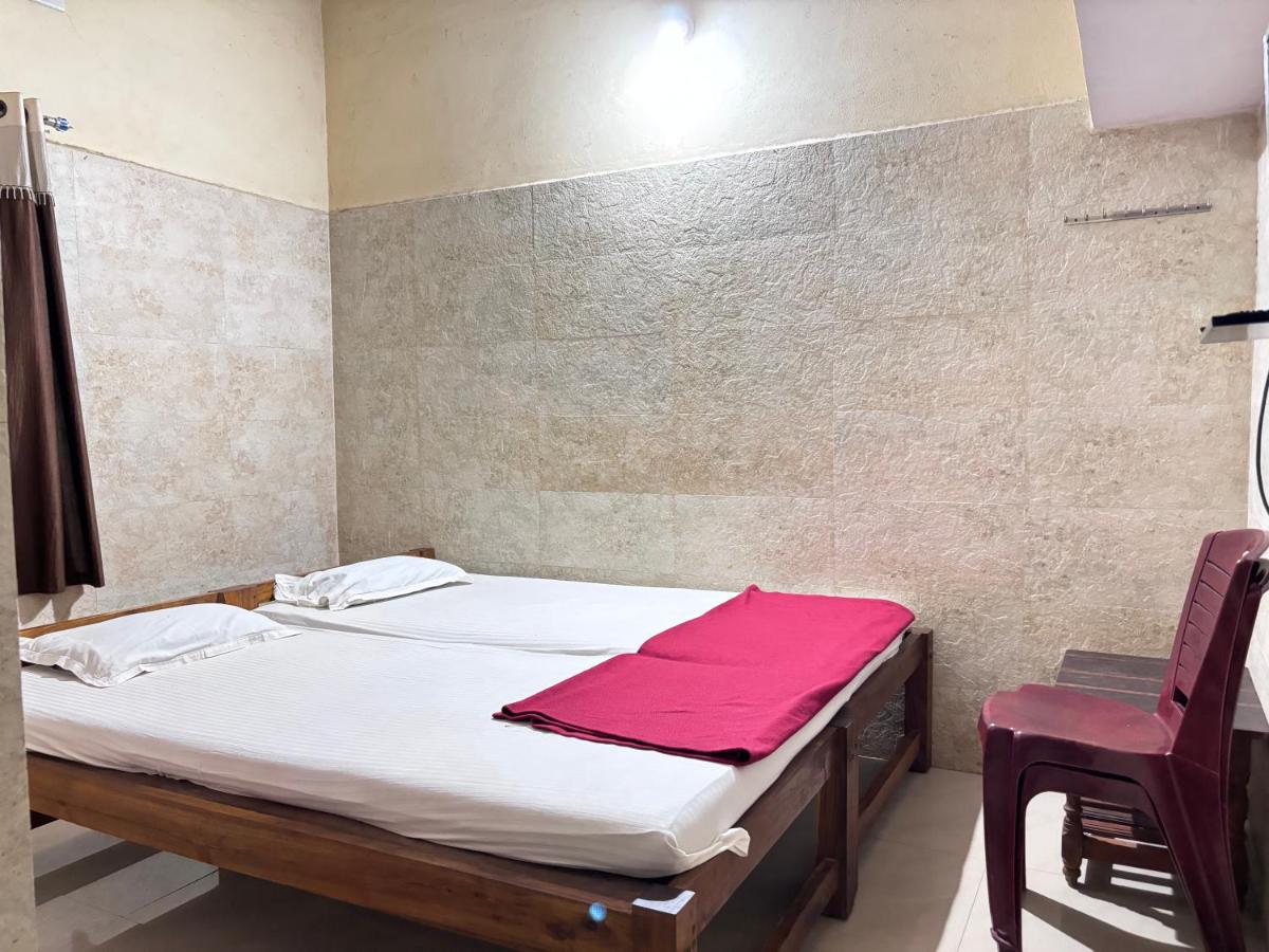 STAYMAKER Naik Residency - Housity