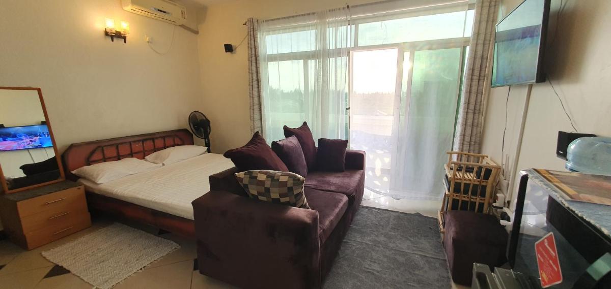 Peron Studio Apartment - Housity