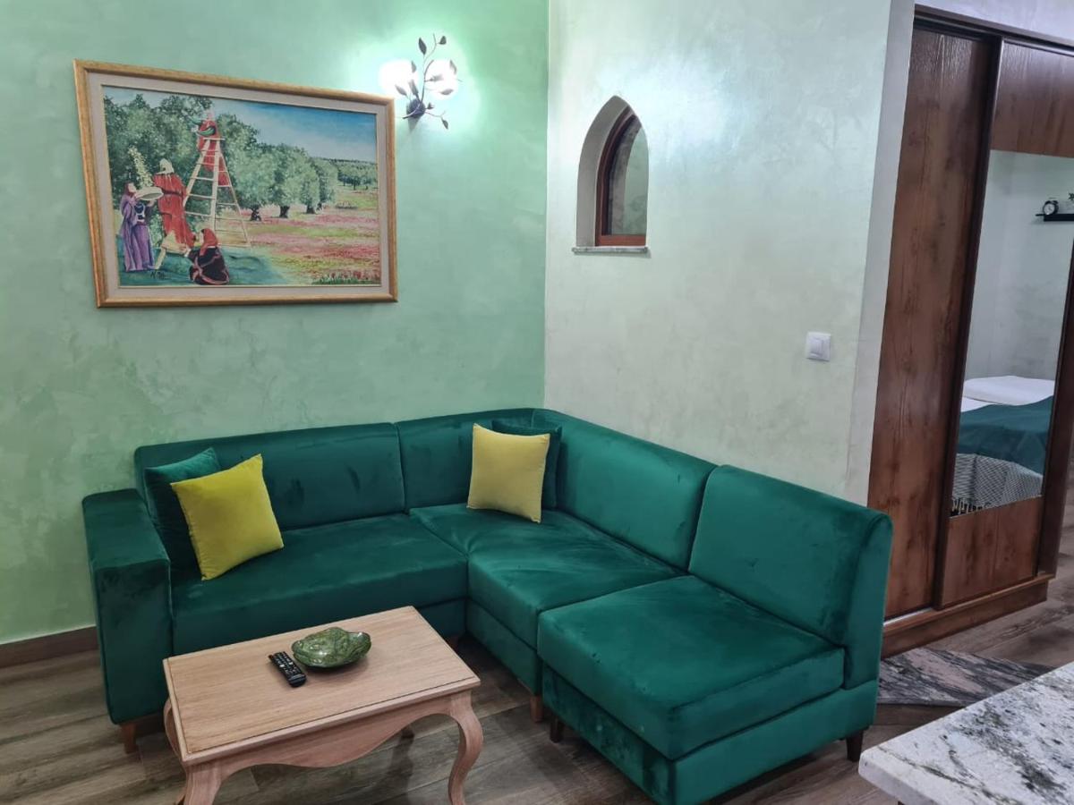 Mahdia - Baghdadi - Laourient Apartments, restaurant, café - Housity