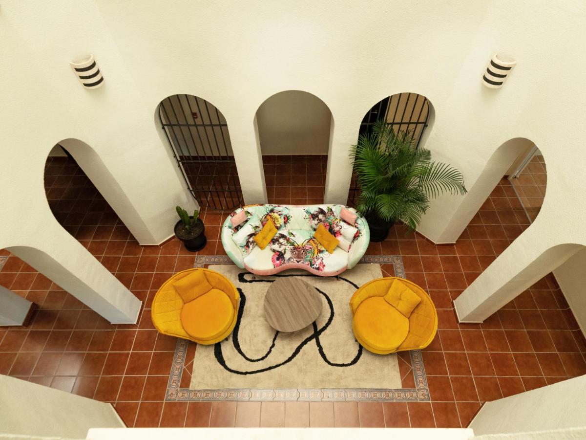 Comida en o cerca de este hotel