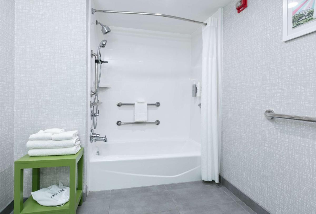 Hampton Inn Biloxi Beach Boulevard - Housity