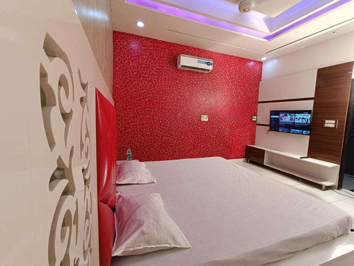 NK Residency & Guest House - Housity
