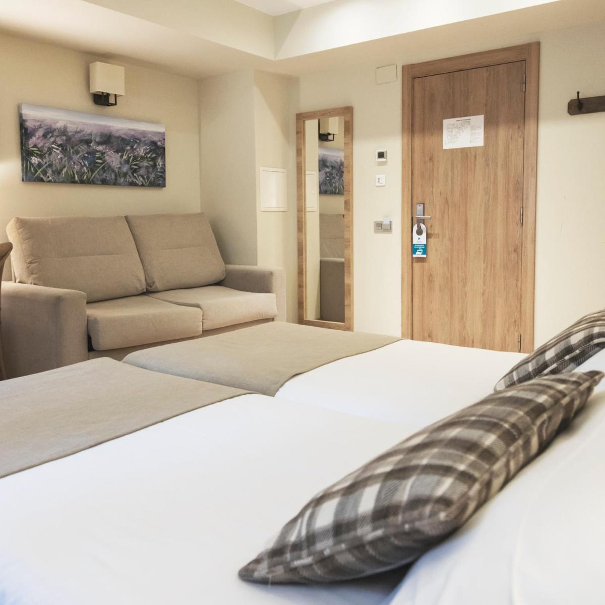 Cama o camas de una habitación en Hotel & Spa Real Villa Anayet