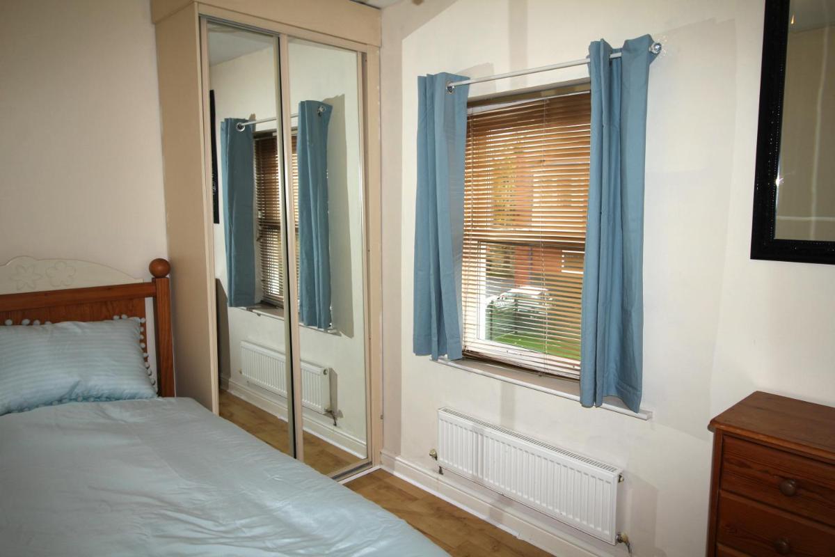 2 Bedrooms & Sofa Bed - Balcony - Parking - Lift Access - Very Quiet Location - Housity