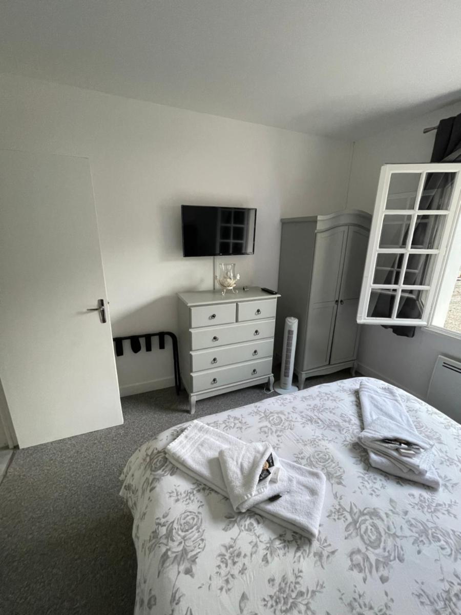 Vue du Château d'Excideuil Appartement familial - Housity