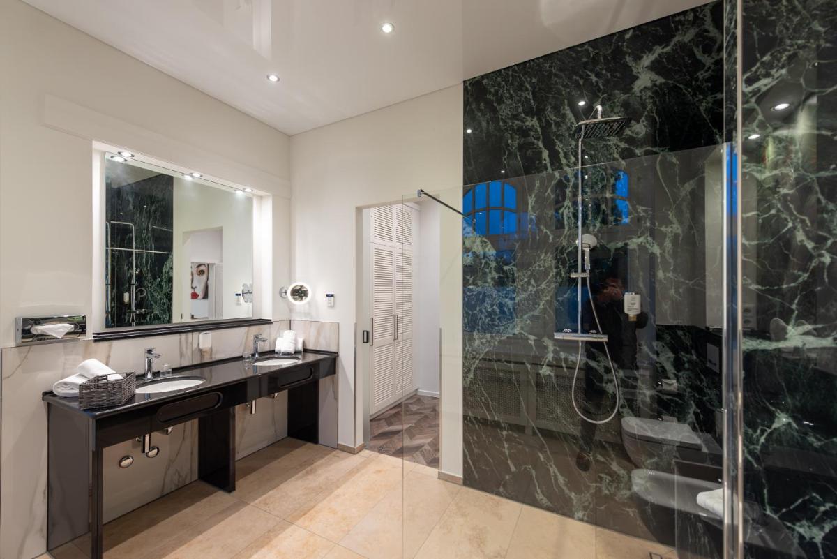 Villa Thea Hotel am Rosengarten - Housity