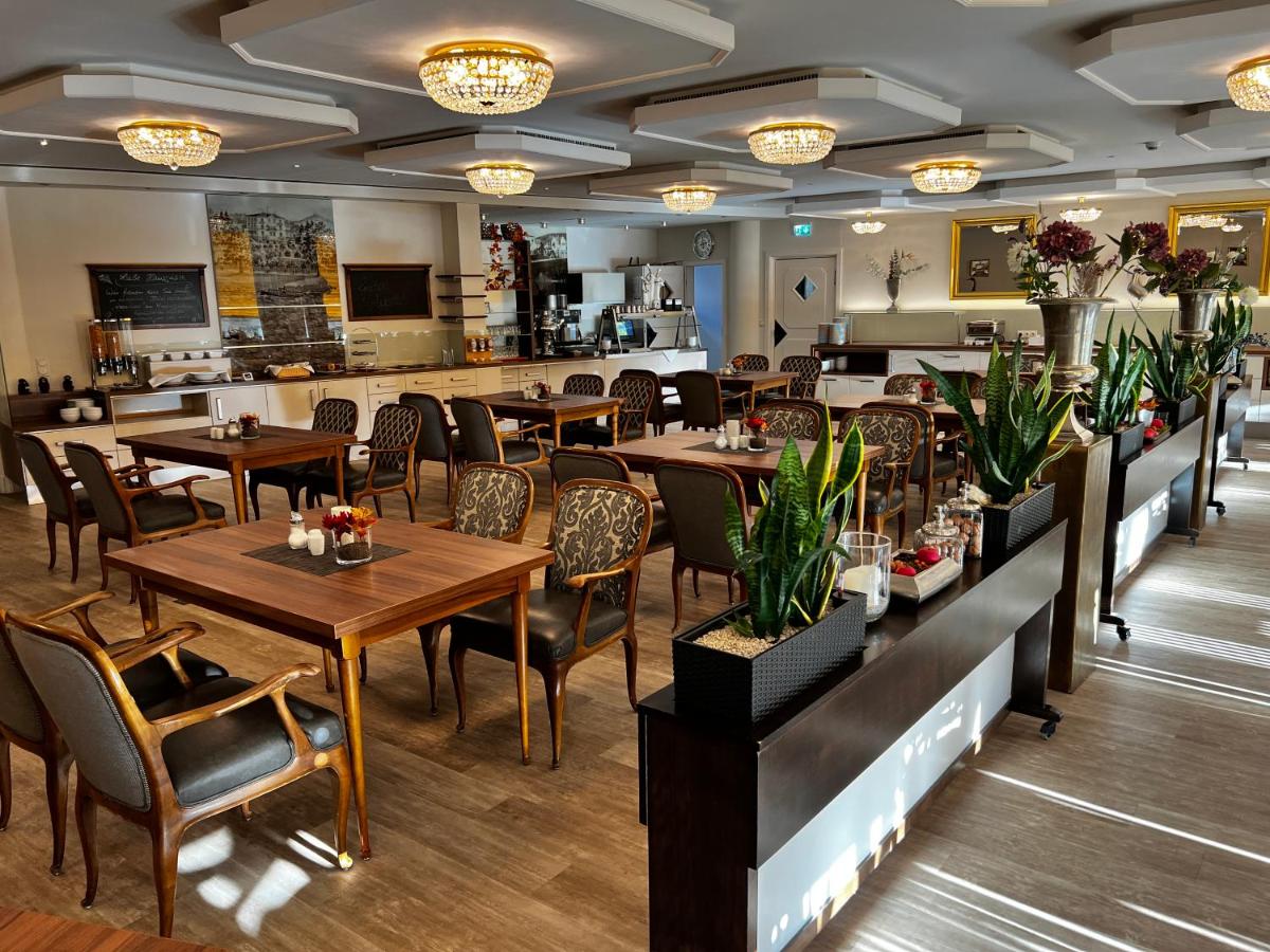 Villa Thea Hotel am Rosengarten - Housity