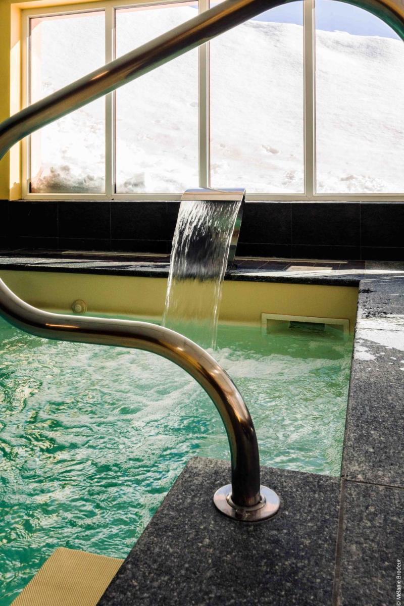 Piscine de l'établissement Hotel Spa L'Equipe ou située à proximité