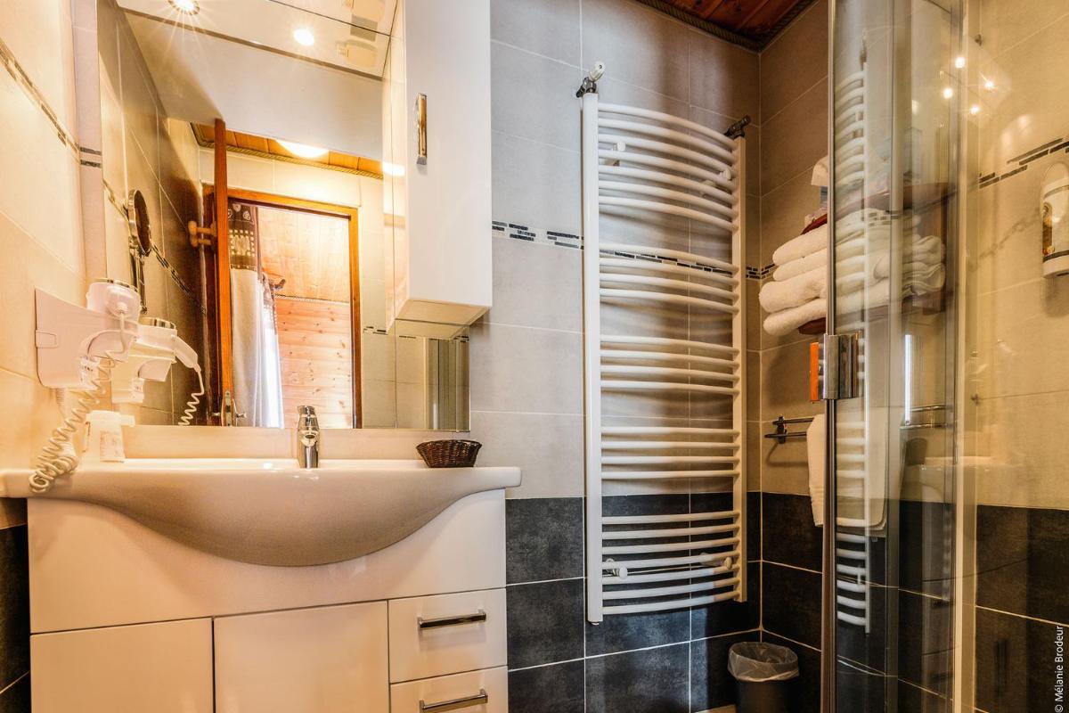 Salle de bains dans l'établissement Hotel Spa L'Equipe