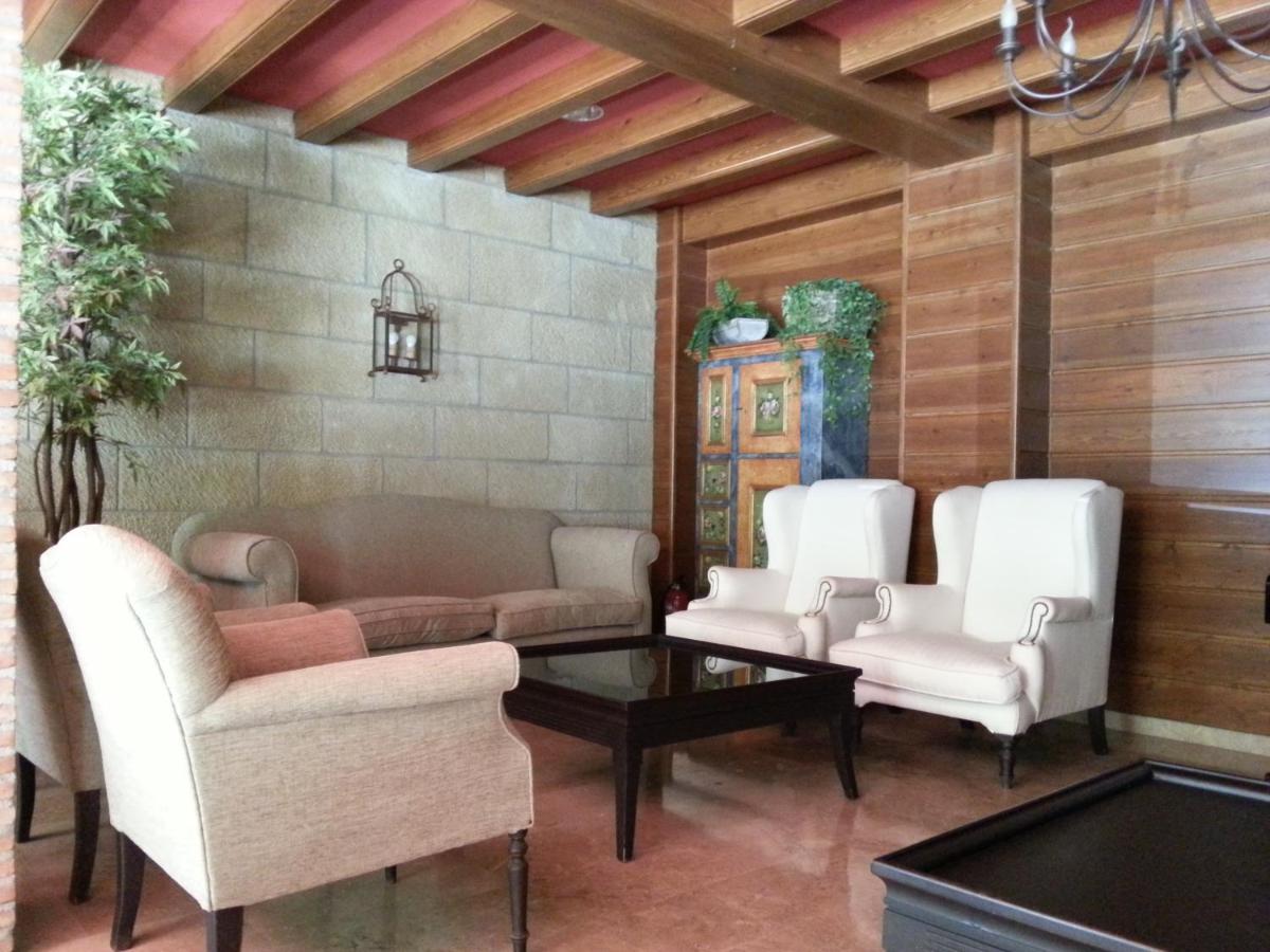 Hotel Villa de Canfranc - Housity