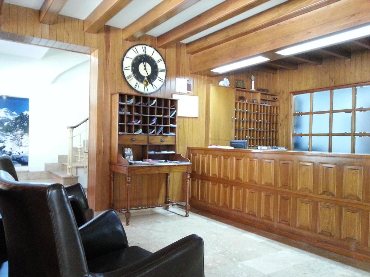 Hotel Villa de Canfranc - Housity