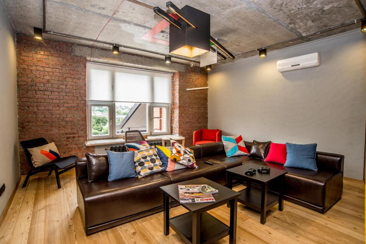 Hovel Hostel - Housity