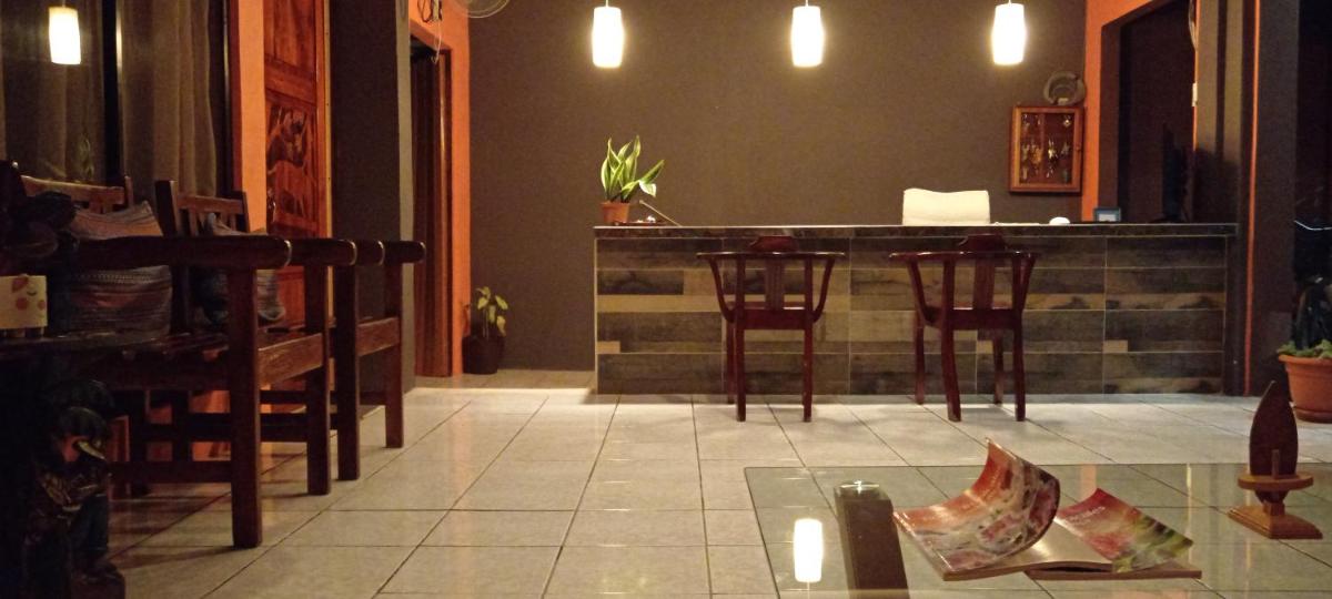 The Corner Airbnb - Housity