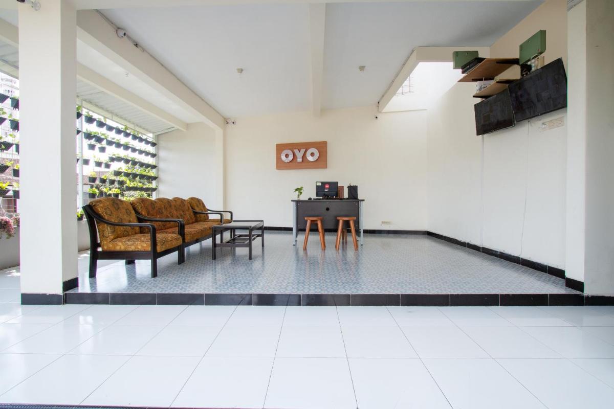 OYO 3350 Cozy Residence Syariah - Housity