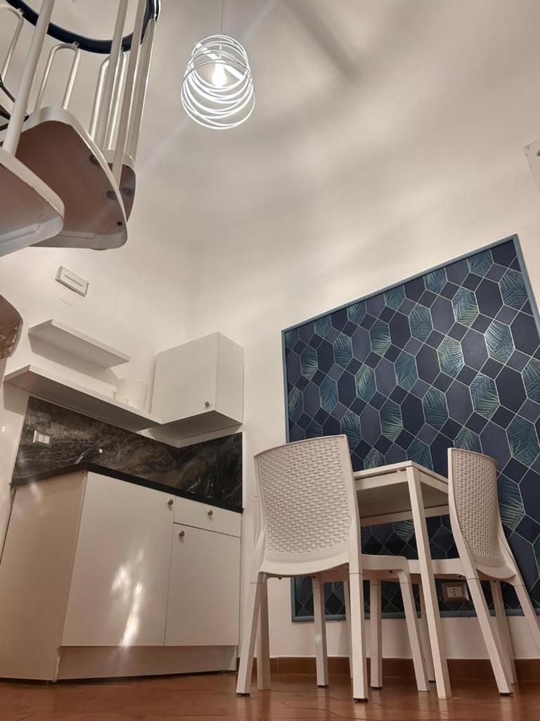 GEOMETRIC BLUE - Housity