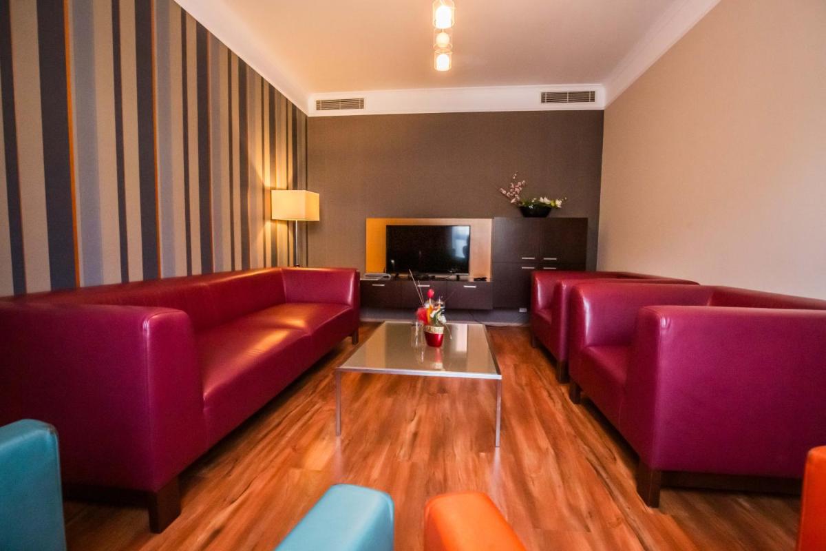 IMPIQ Hotel - Hizvo