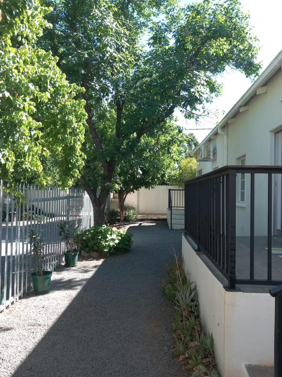 7 On Grey Guesthouse - Housity