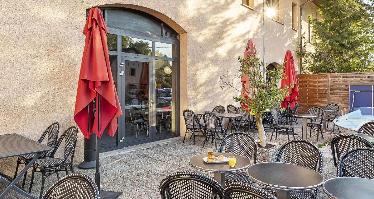 Restaurant ou autre lieu de restauration dans l'établissement Sure Hotel by Best Western Annecy