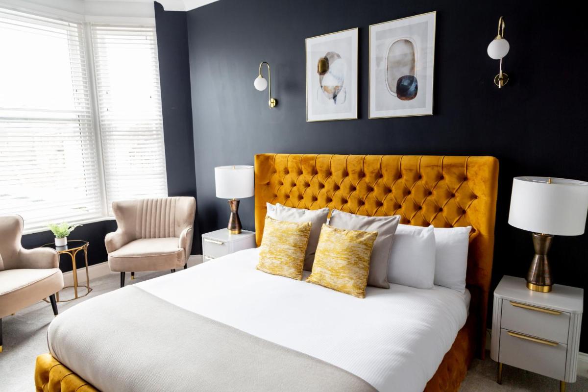 Suitetrails - The Salisbury - Luxury Apartments by Stay In Scarborough