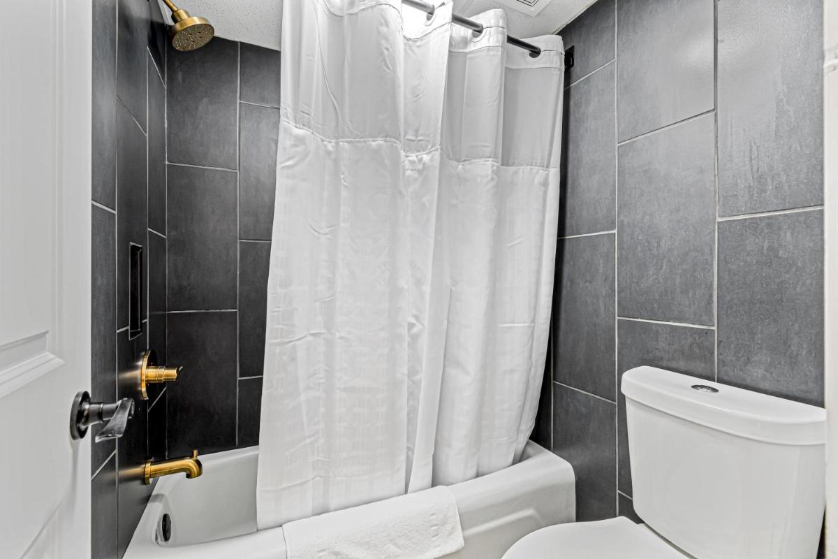 The Mallard Hotel & Suites - Housity