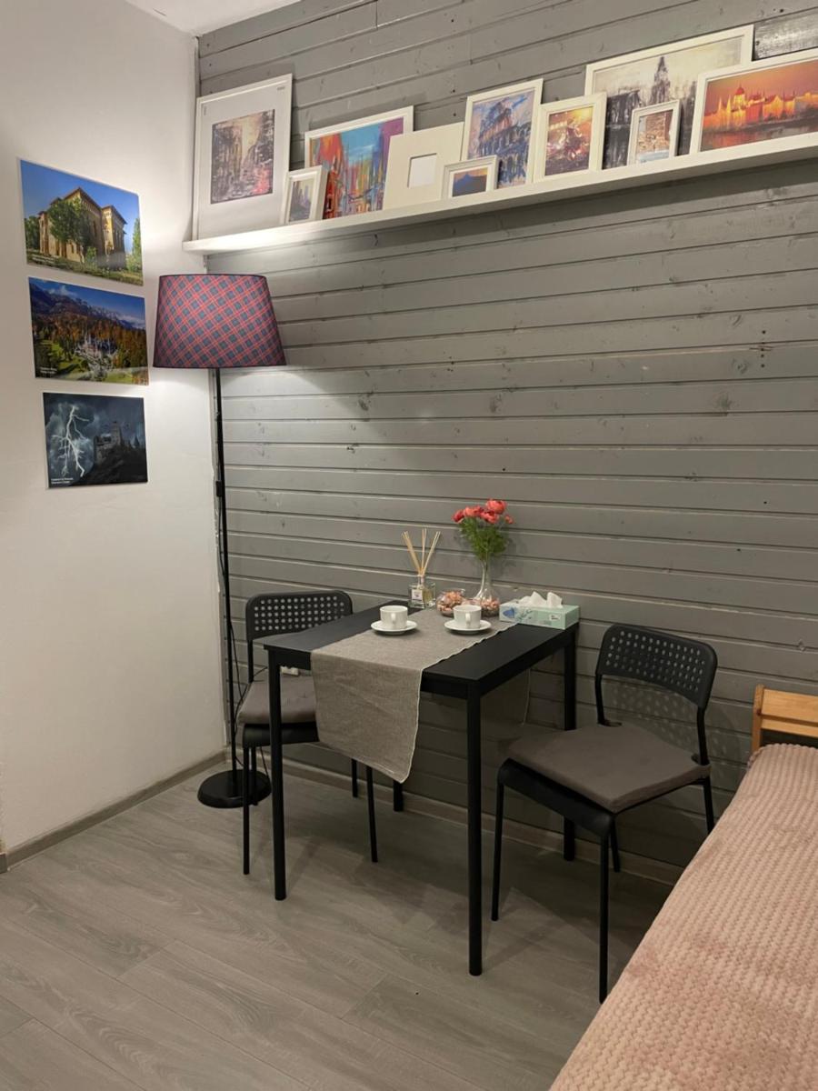 Old Town Impressionist Apartment - Housity