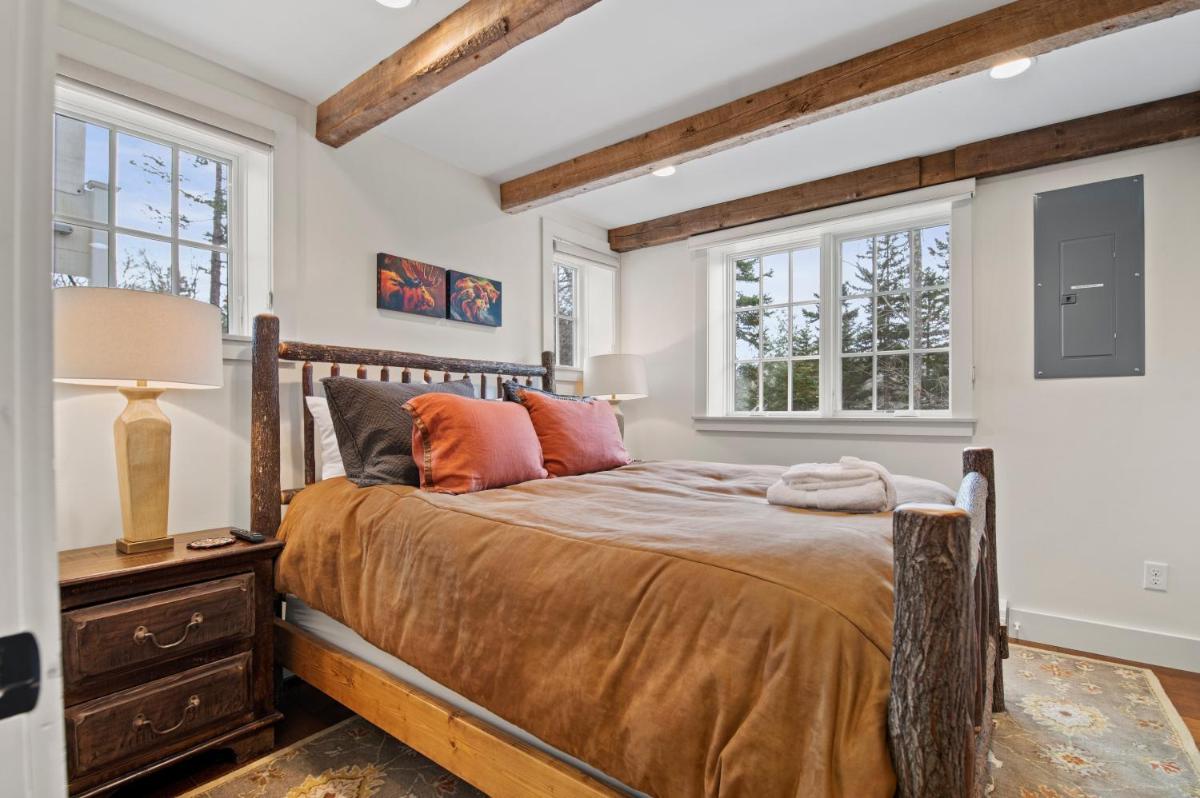 Brook Bound Inn - Housity