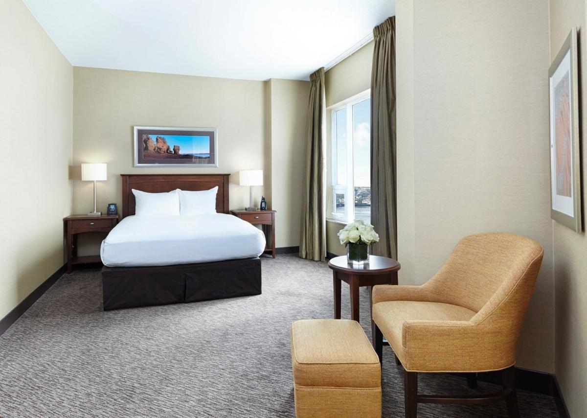 Hilton Saint John - Housity