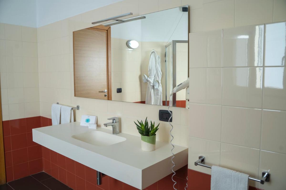 VOI Baia di Tindari Resort - Housity