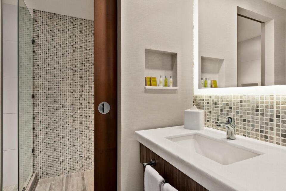 Hampton Inn By Hilton Monterrey Apodaca - Housity
