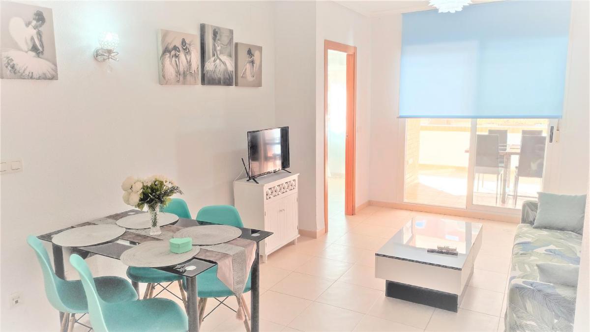 Apartamentos varios con 2 dorm en Marina Dor , la playa de Amplaries 47 , vista lateral al mar - Hizvo