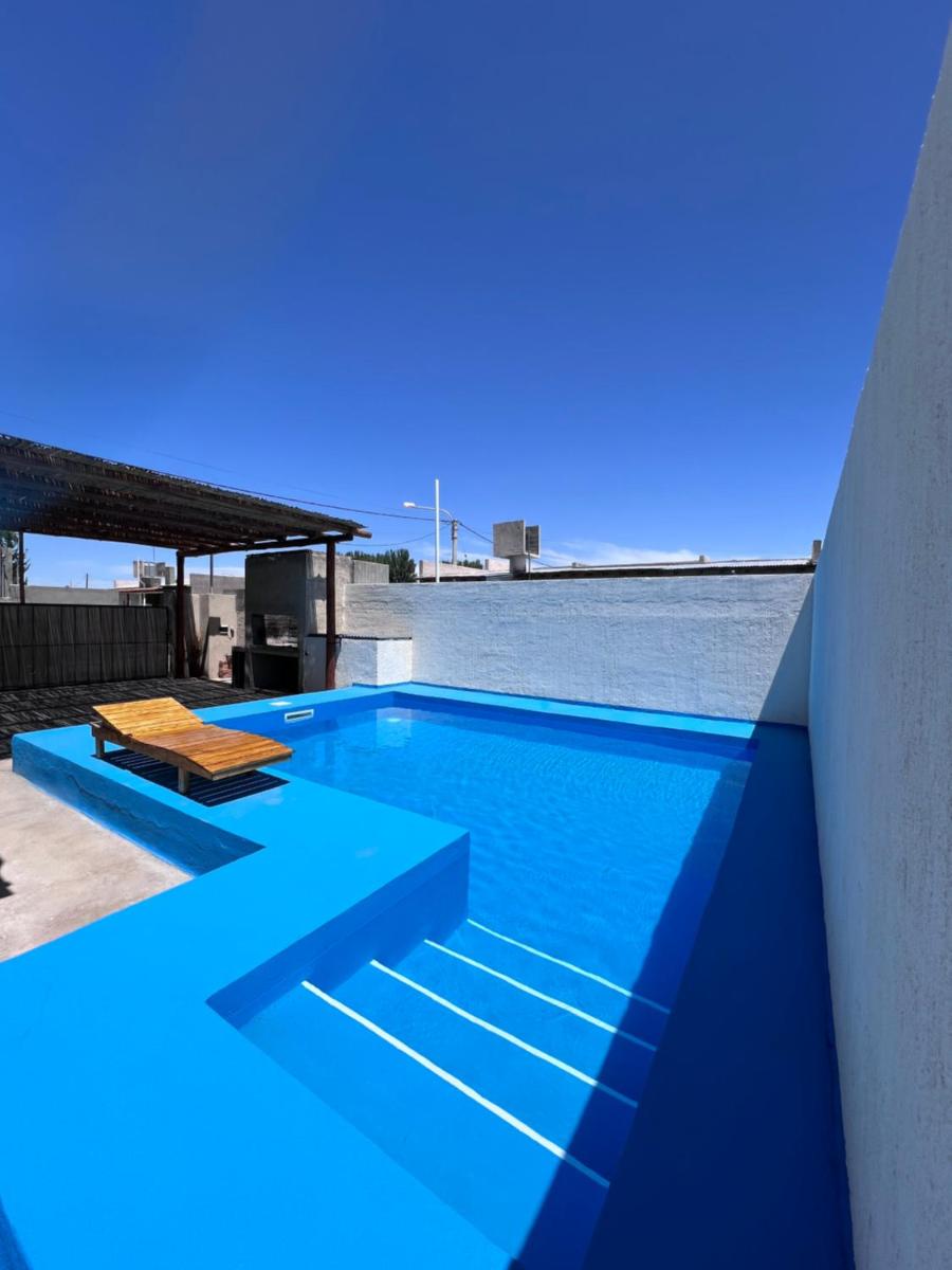 Casa Con Pileta Privada - Housity