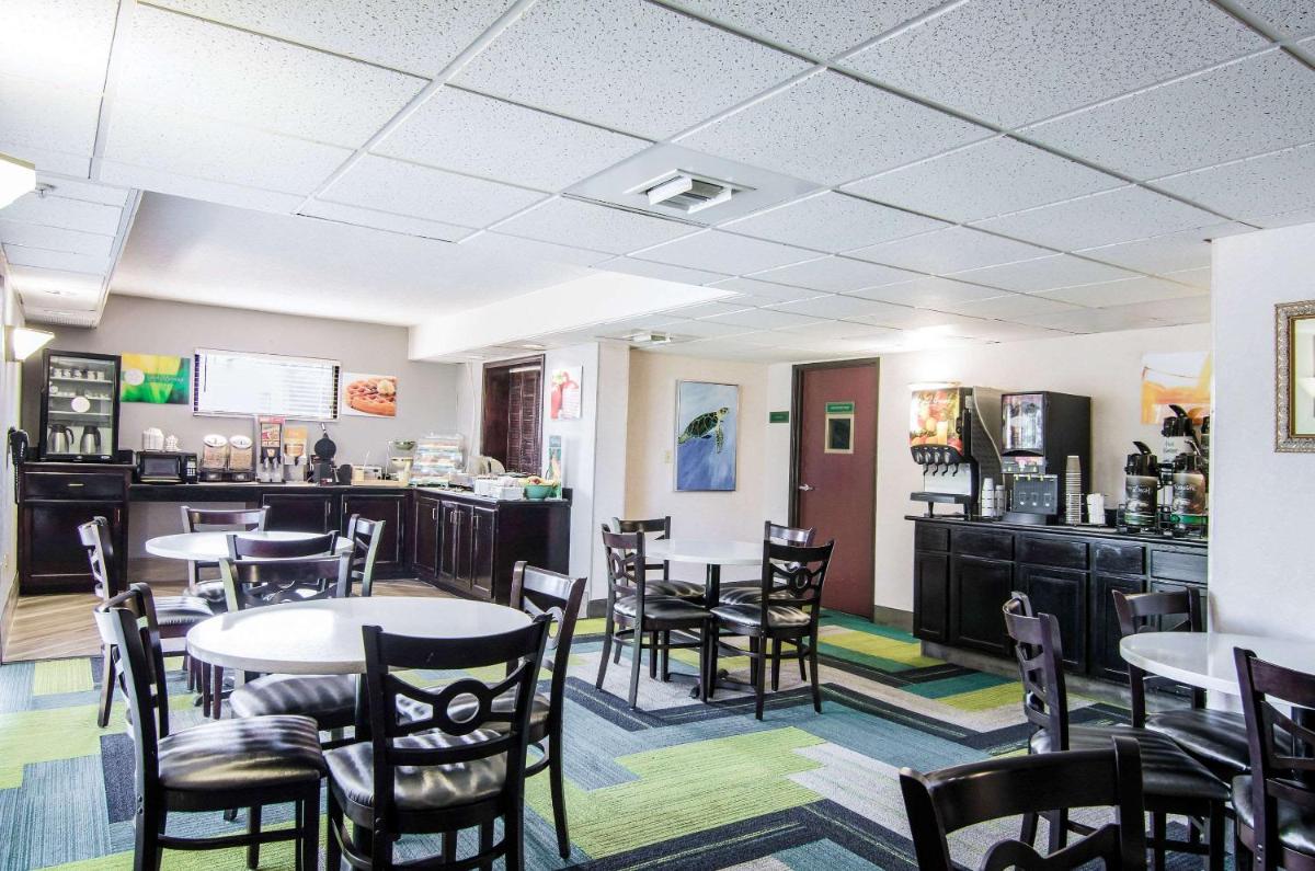 Quality Inn near University of Mobile - Housity