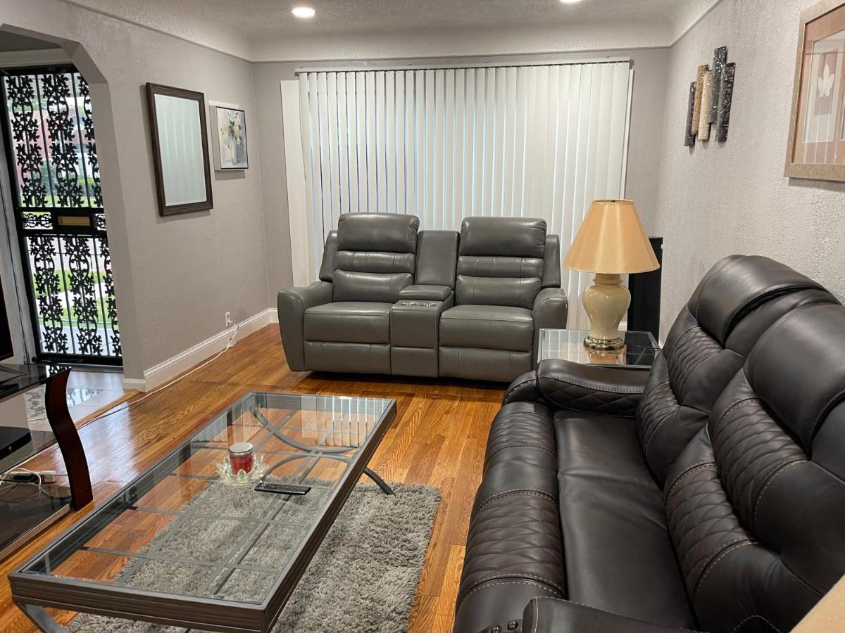Gorgeous 3 Bdrm vacation house - Housity