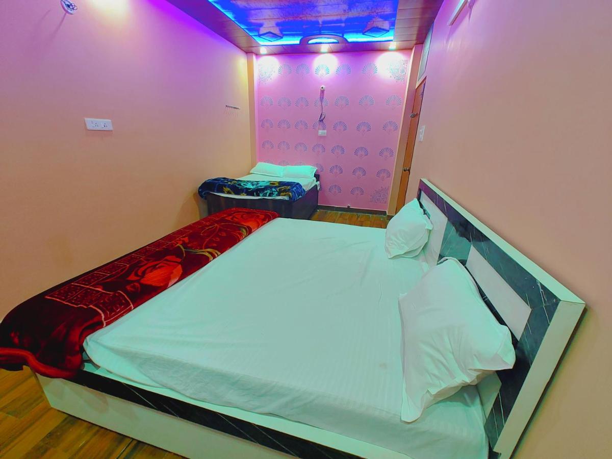 La Ayodhya Residency 10 mint walking from Shri Ram Temple - Housity
