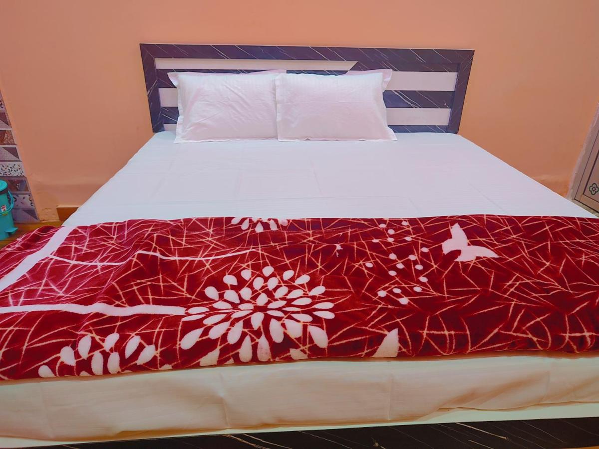 La Ayodhya Residency 10 mint walking from Shri Ram Temple - Housity