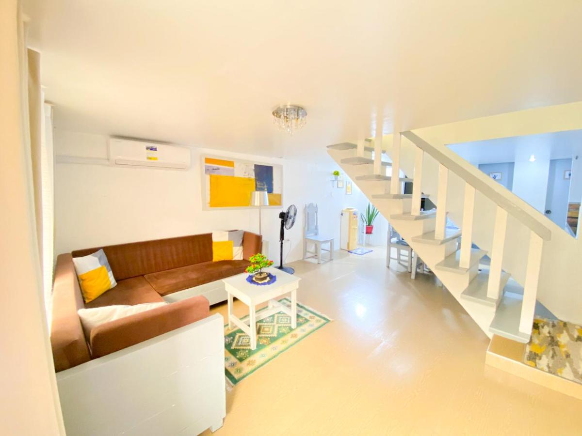 Charming Modern 2-Bedroom Apartment, Olongapo City Center - Housity