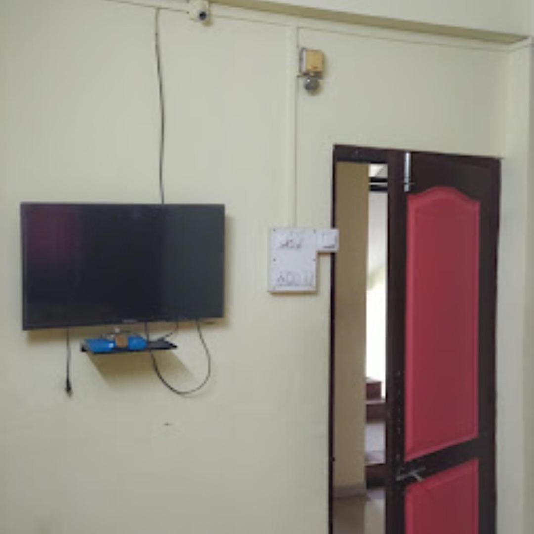 Hotel Ambai Bhakt Niwas-Tuljabhavani pujari, TULJAPUR - Housity