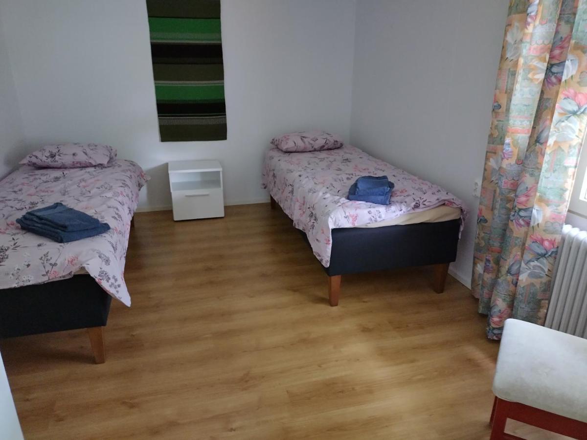 Saarnimaja - Housity