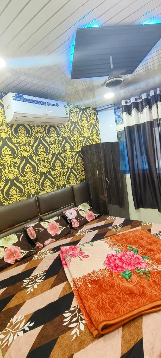 Swagat Guest House & Restaurant - Housity