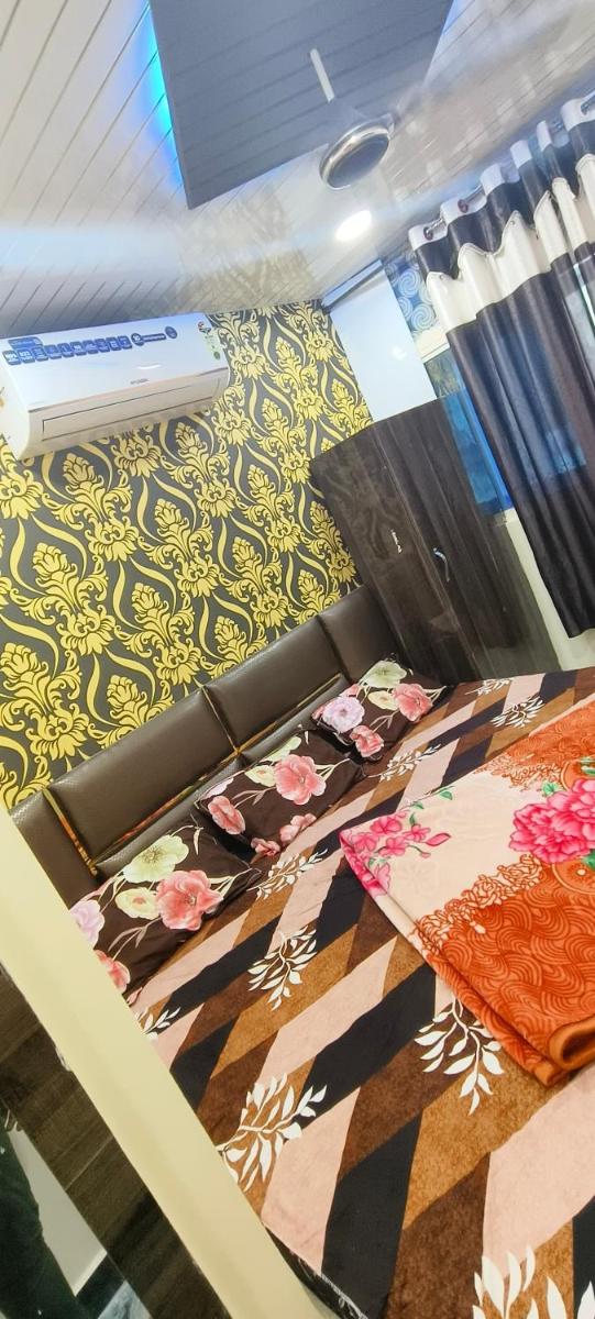 Swagat Guest House & Restaurant - Housity