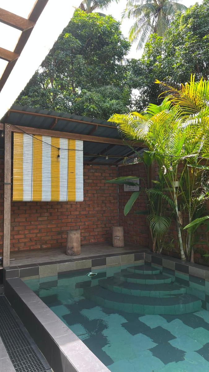 Kutum's Wooden House - Private Pool, Breakfast & Cafe - Housity