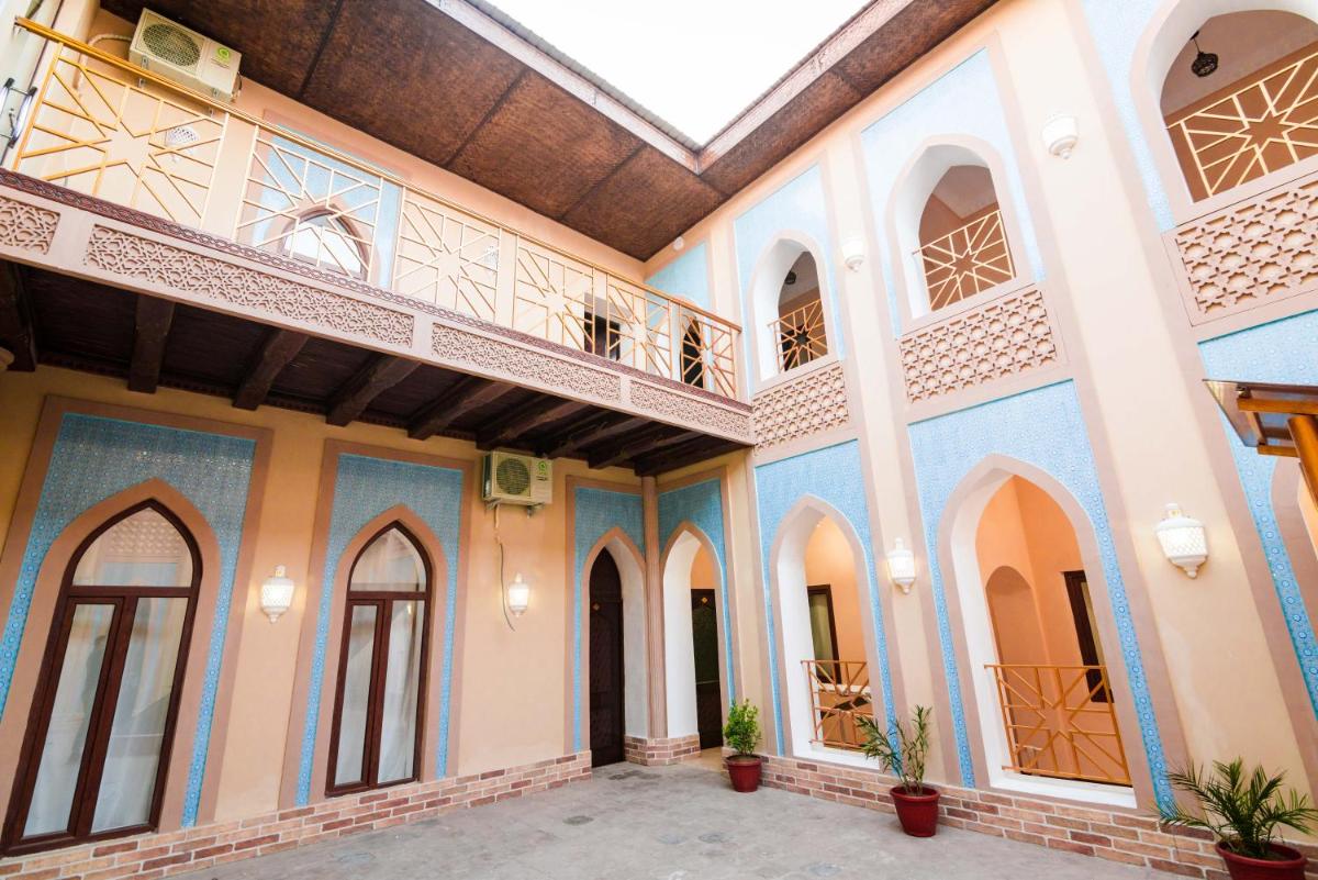Antique SHah Hotel Best location and price - Housity