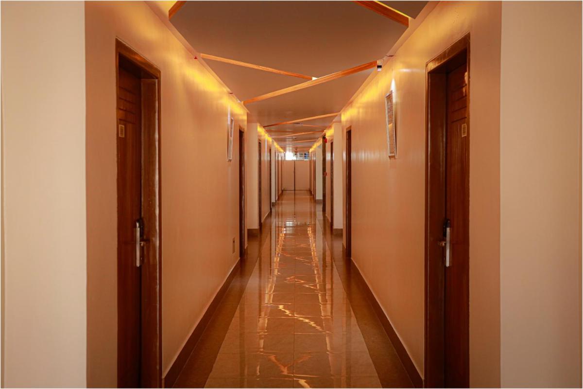 Hotel Sea Moon - Housity