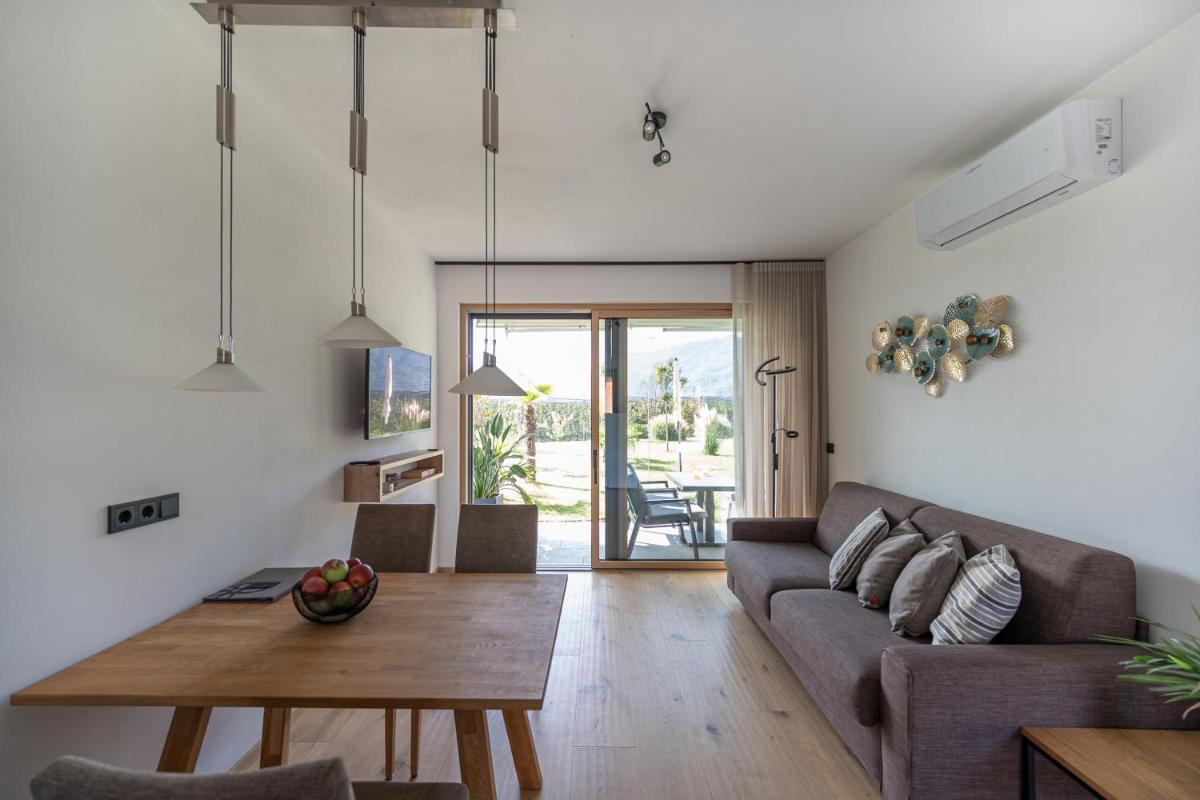 Garden Lodge - Housity